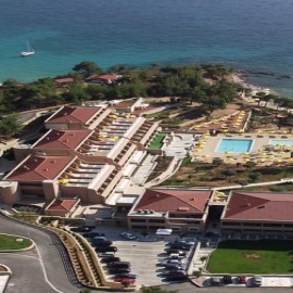Hotelul Royal Paradise Beach Resort & Spa 5*